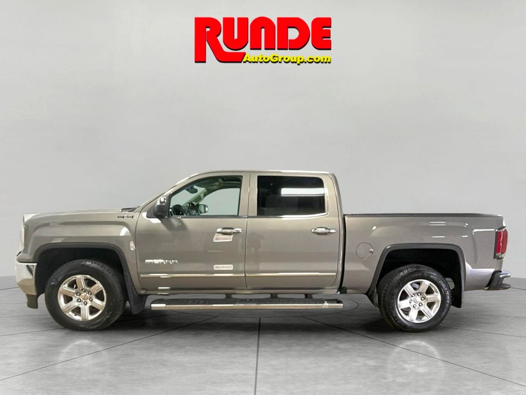 2017 Gmc Sierra 1500 SLT photo 2
