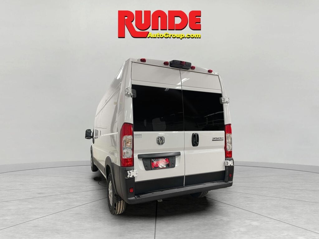 New 2025 Ram ProMaster PROMASTER 3500 SLT CARGO VAN HIGH ROOF 159' WB Cargo Van