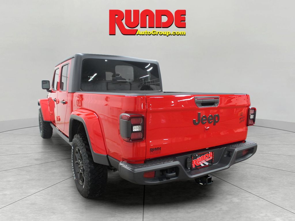2024 Jeep Gladiator Sport Willys photo 3