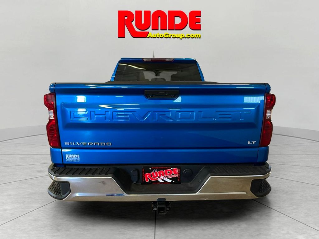 2023 Chevrolet Silverado 1500 LT photo 4