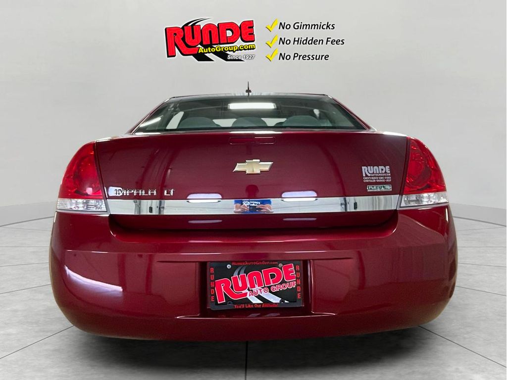 2011 Chevrolet Impala 1LT photo 4