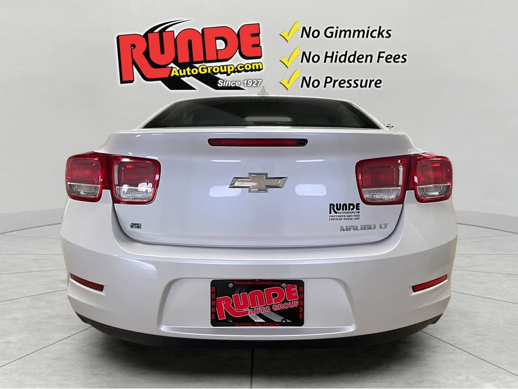 2015 Chevrolet Malibu 1LT photo 4