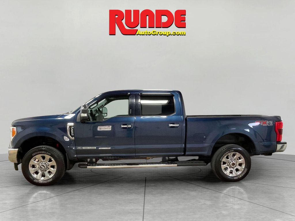2017 Ford F-250 Lariat FX4 photo 2