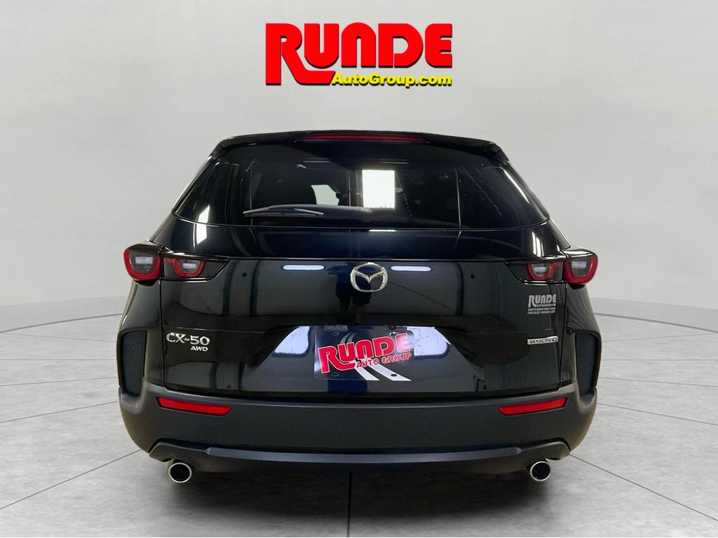 2024 Mazda CX-50 2.5 S Preferred photo 4