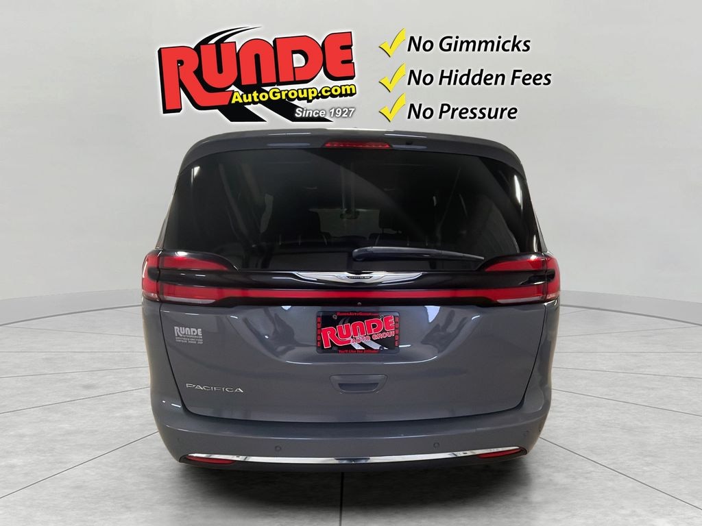 Used 2022 Chrysler Pacifica Touring L Passenger Van