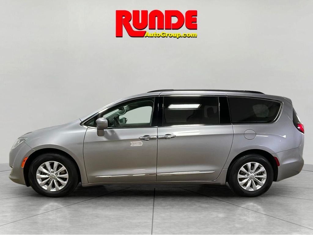 Used 2017 Chrysler Pacifica Touring-L with VIN 2C4RC1BG9HR529950 for sale in Manchester, IA