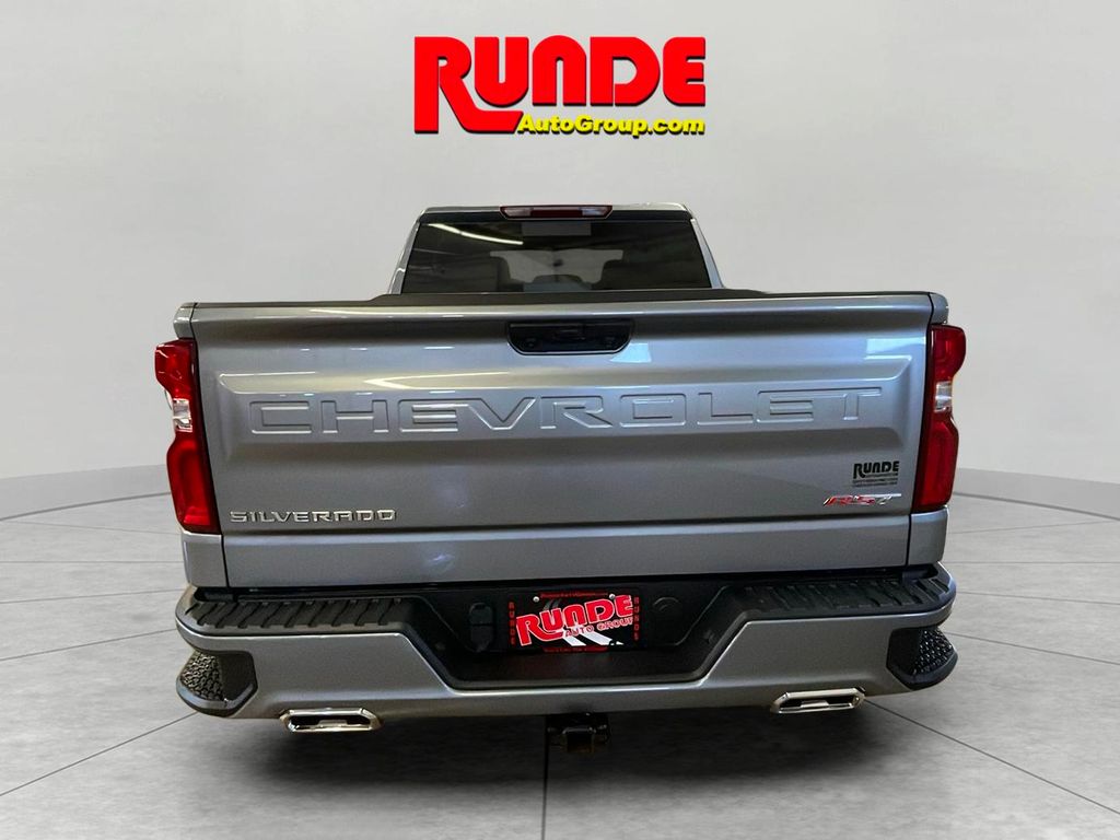 2024 Chevrolet Silverado 1500 RST photo 4