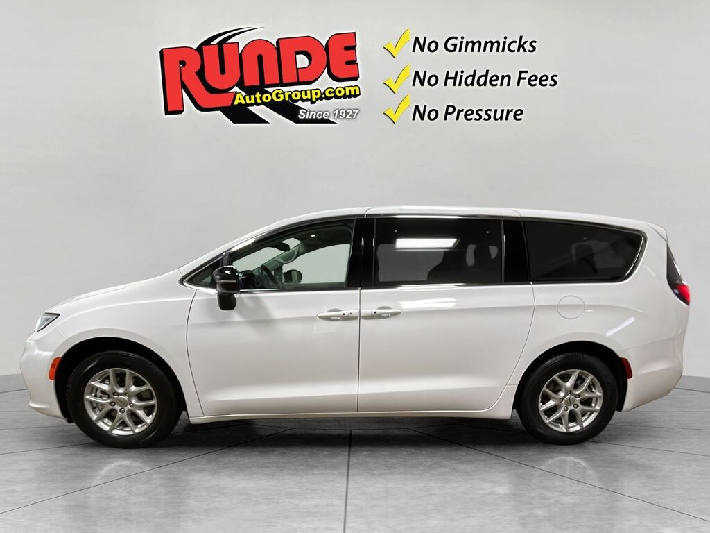 Used 2024 Chrysler Pacifica Touring L Passenger Van