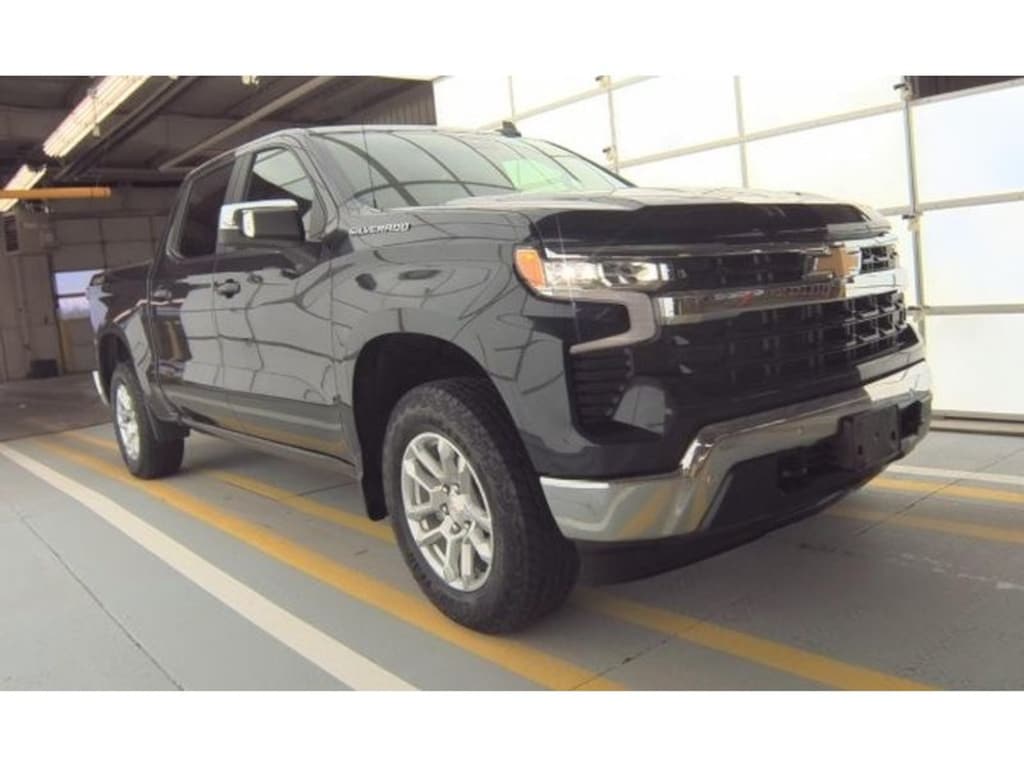 Used 2024 Chevrolet Silverado LT Crew Cab