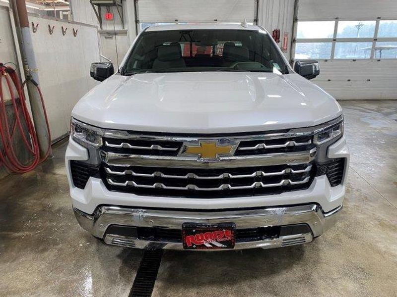 2024 Chevrolet Silverado 1500 LTZ photo 2