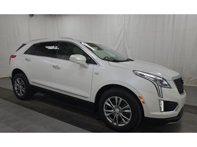 2021 Cadillac XT5 Premium Luxury photo 2