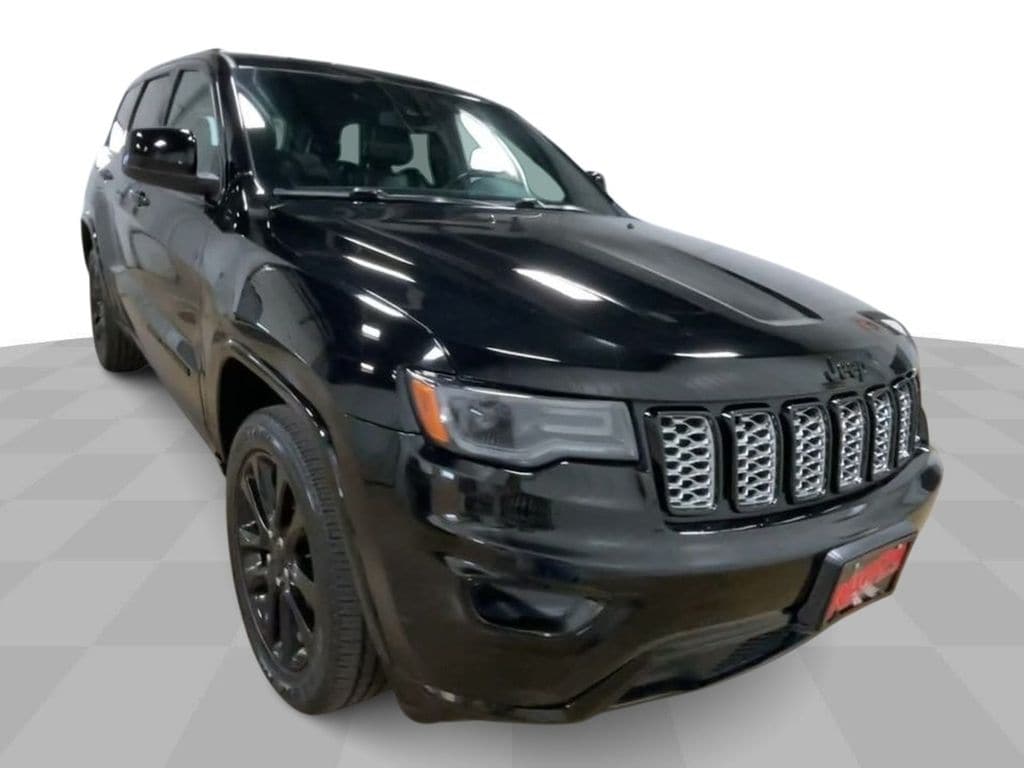 Used 2021 Jeep Grand Cherokee Laredo X with VIN 1C4RJFAG8MC591363 for sale in Manchester, IA