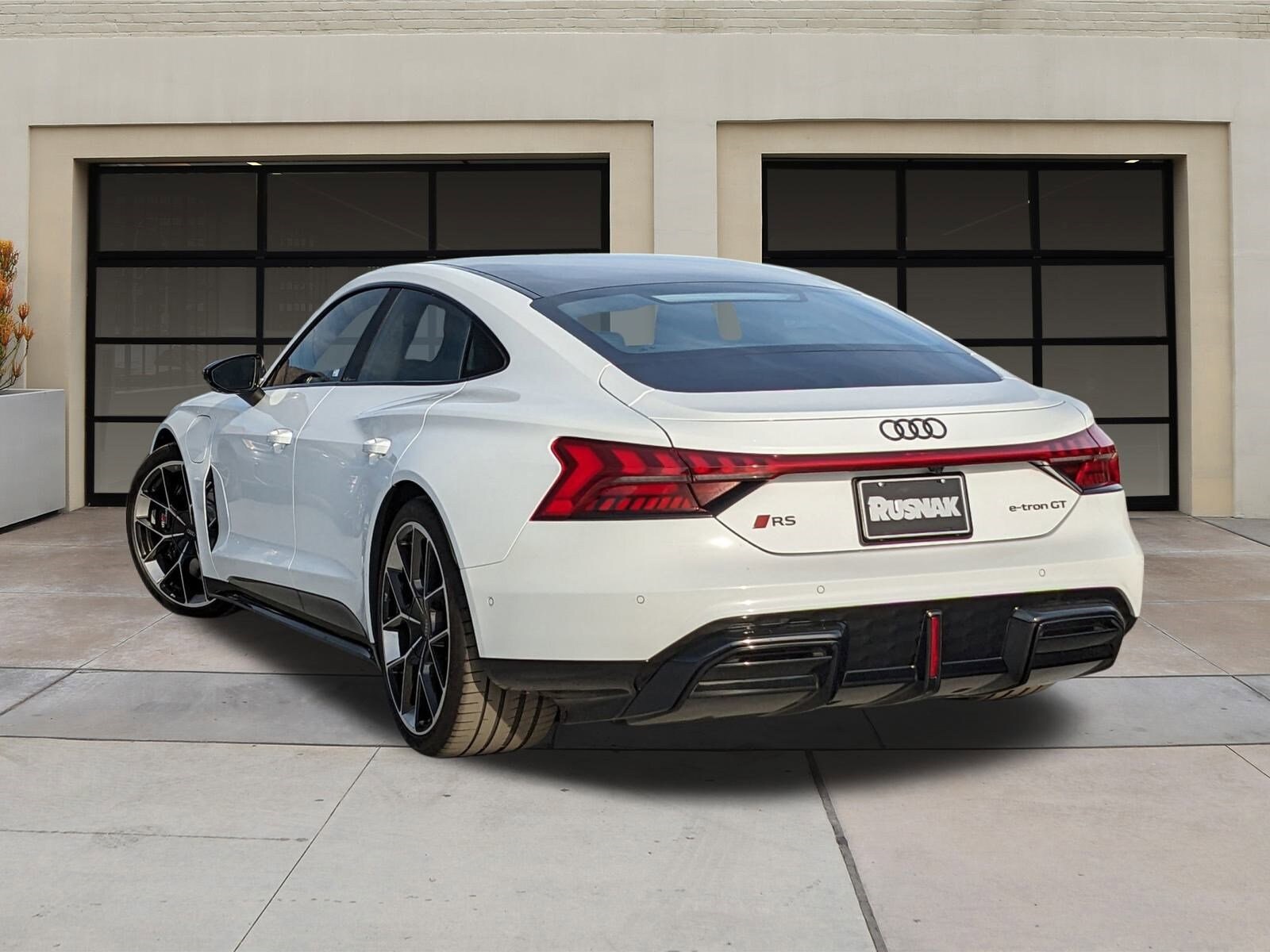 2025 Audi RS e-tron GT photo 3