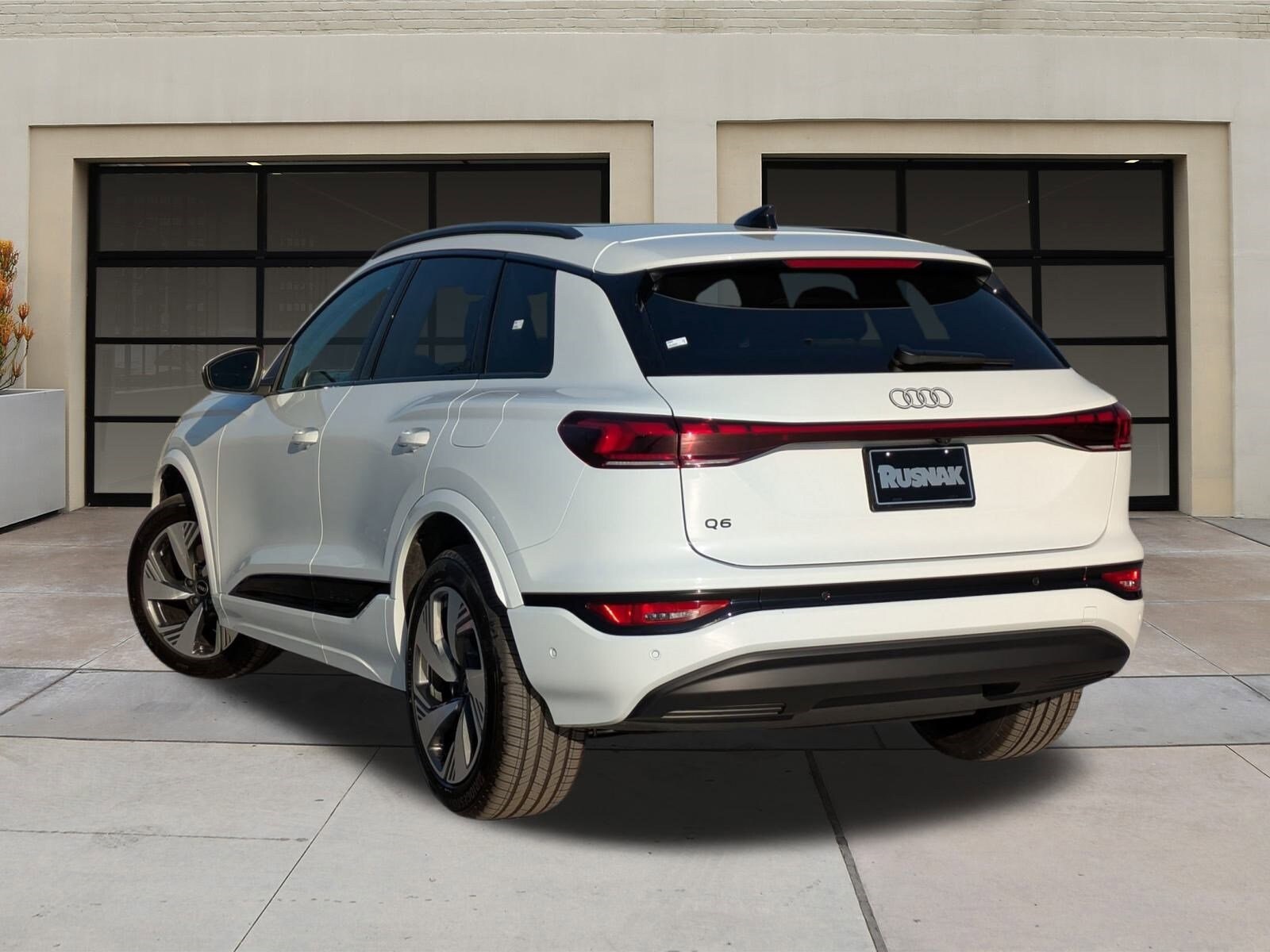 2025 Audi Q6 E-tron Premium Plus photo 3