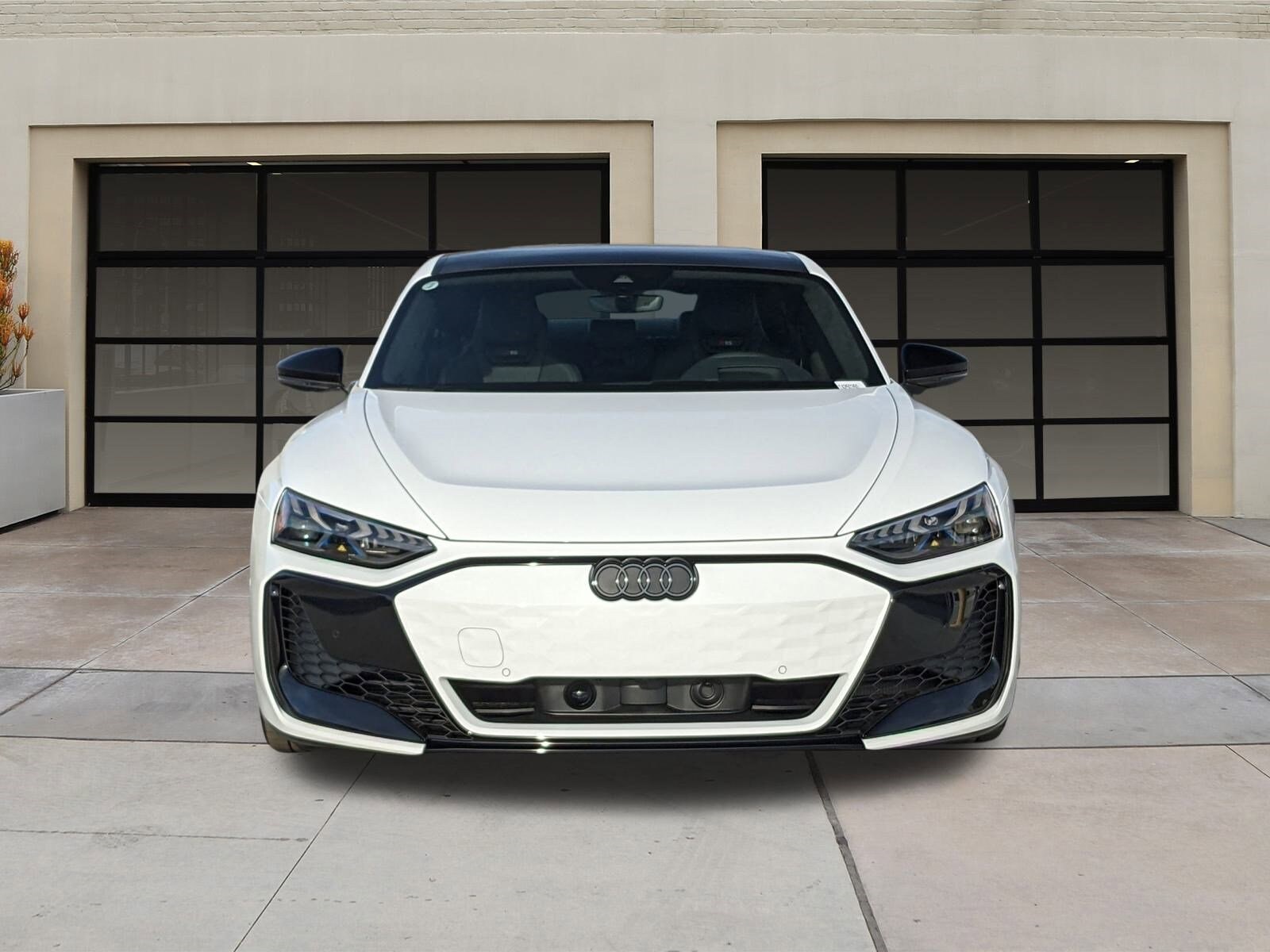 2025 Audi RS e-tron GT photo 2