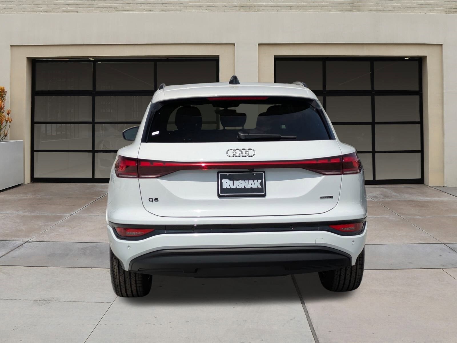 2025 Audi Q6 E-tron Premium Plus photo 4