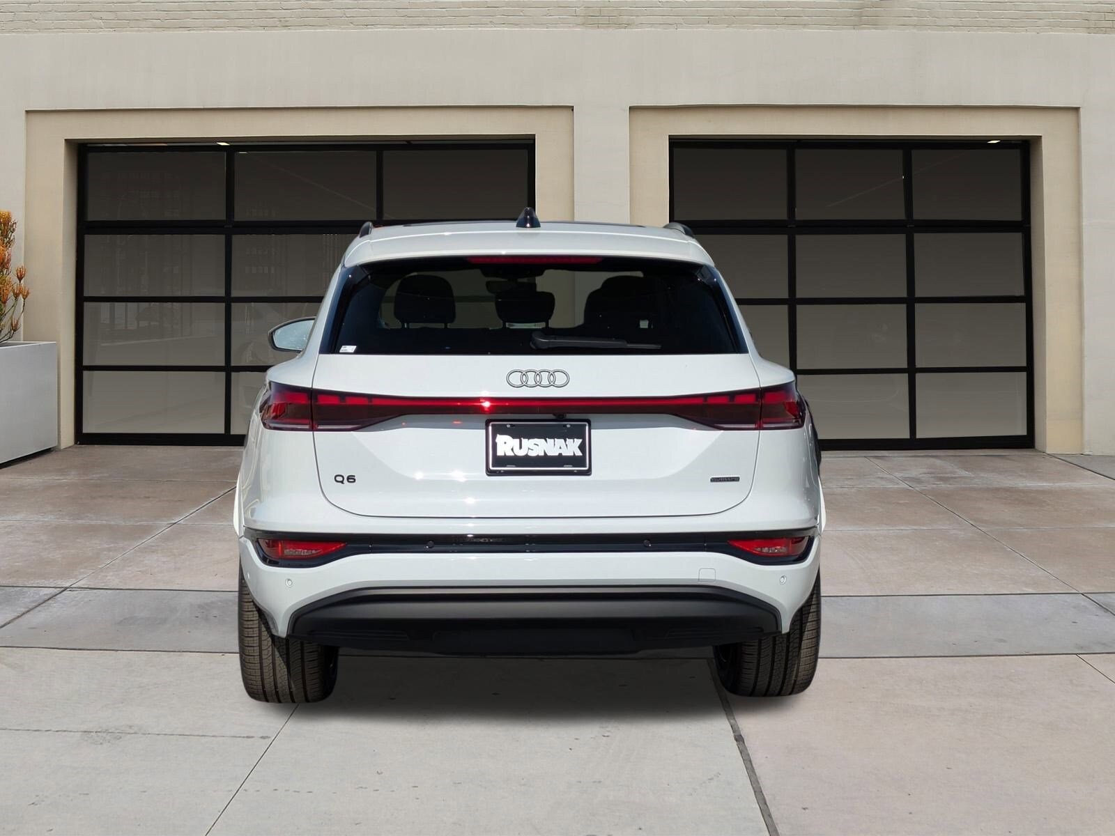 2025 Audi Q6 E-tron Premium photo 4