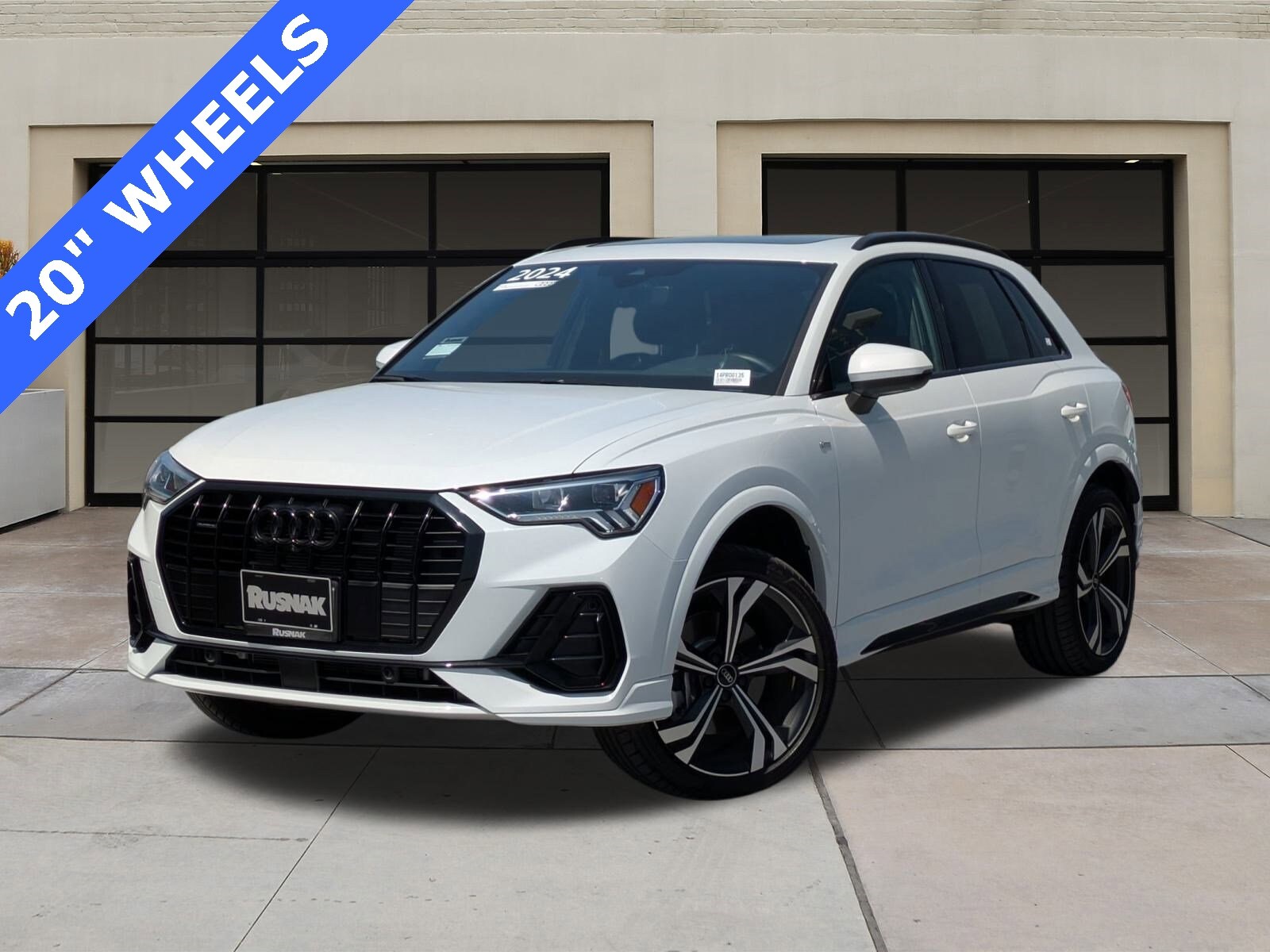 2024 Audi Q3 S line Premium Plus photo 3