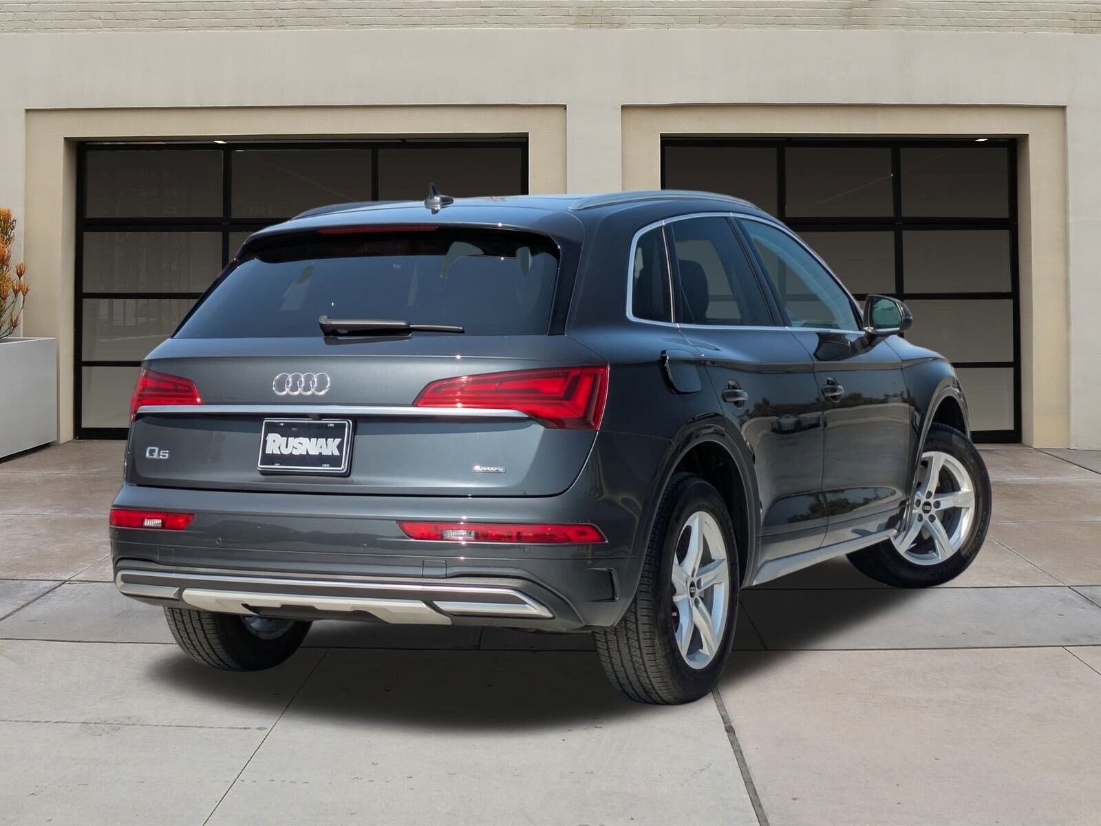 2023 Audi Q5 40 Premium photo 4