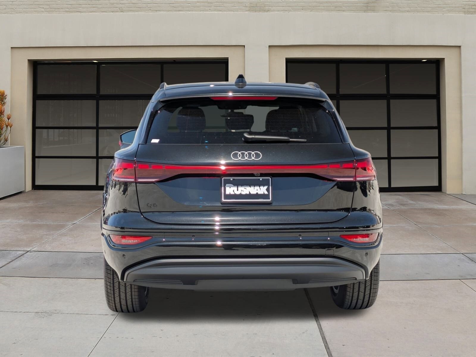 2025 Audi Q6 E-tron Premium Plus photo 4