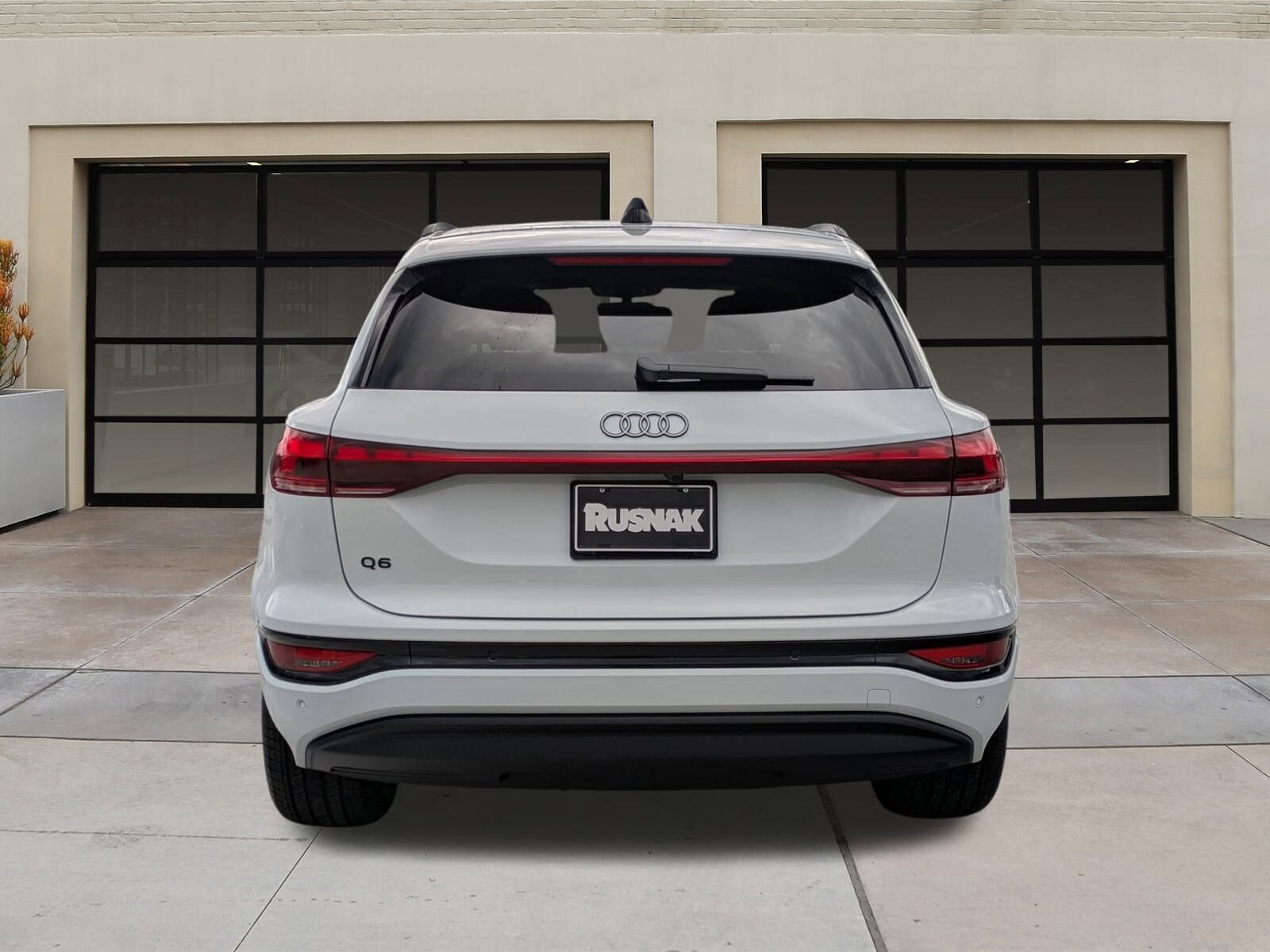 2025 Audi Q6 E-tron Premium Plus photo 4