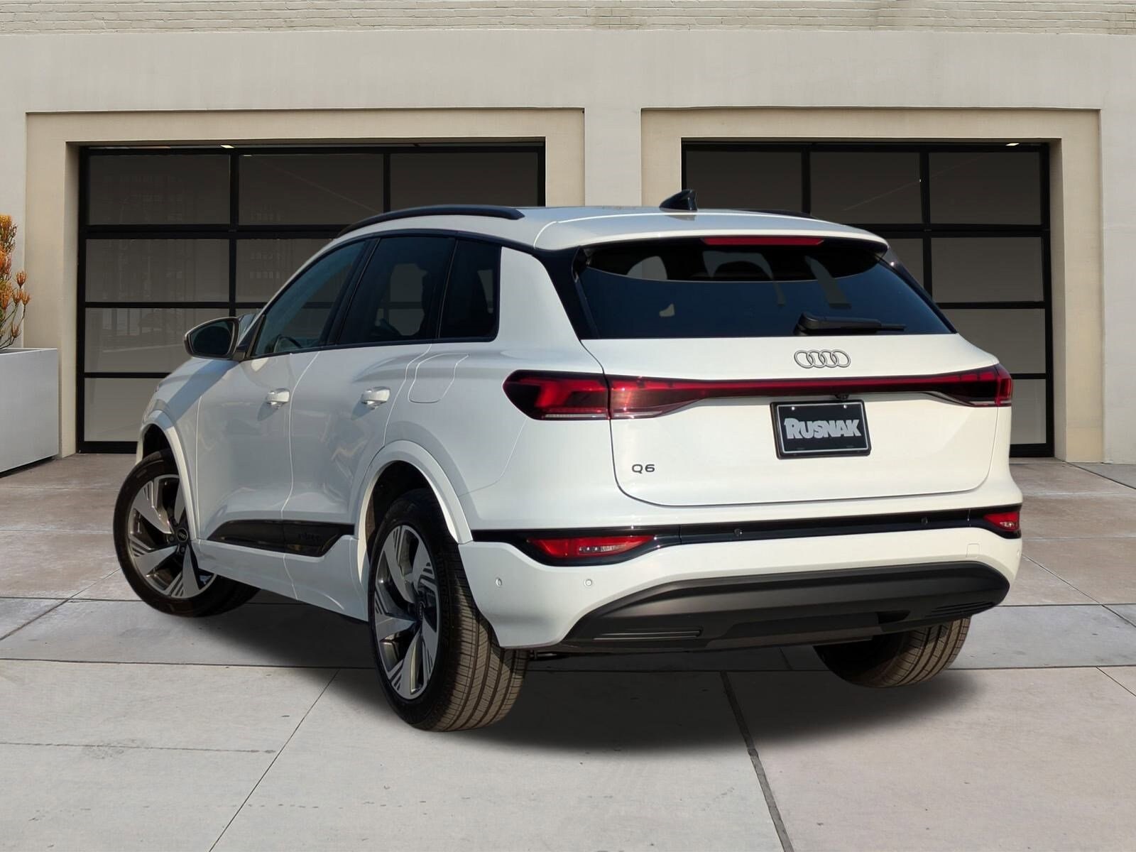 2025 Audi Q6 E-tron Premium photo 3