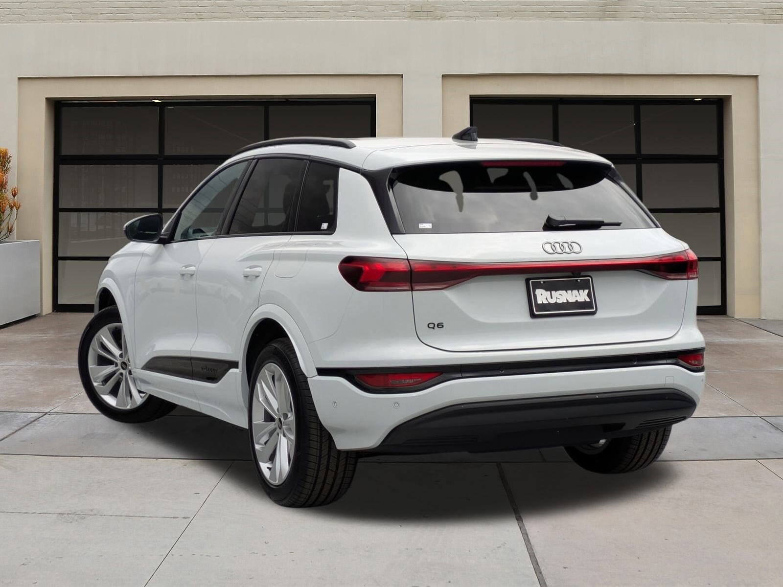 2025 Audi Q6 E-tron Premium photo 3