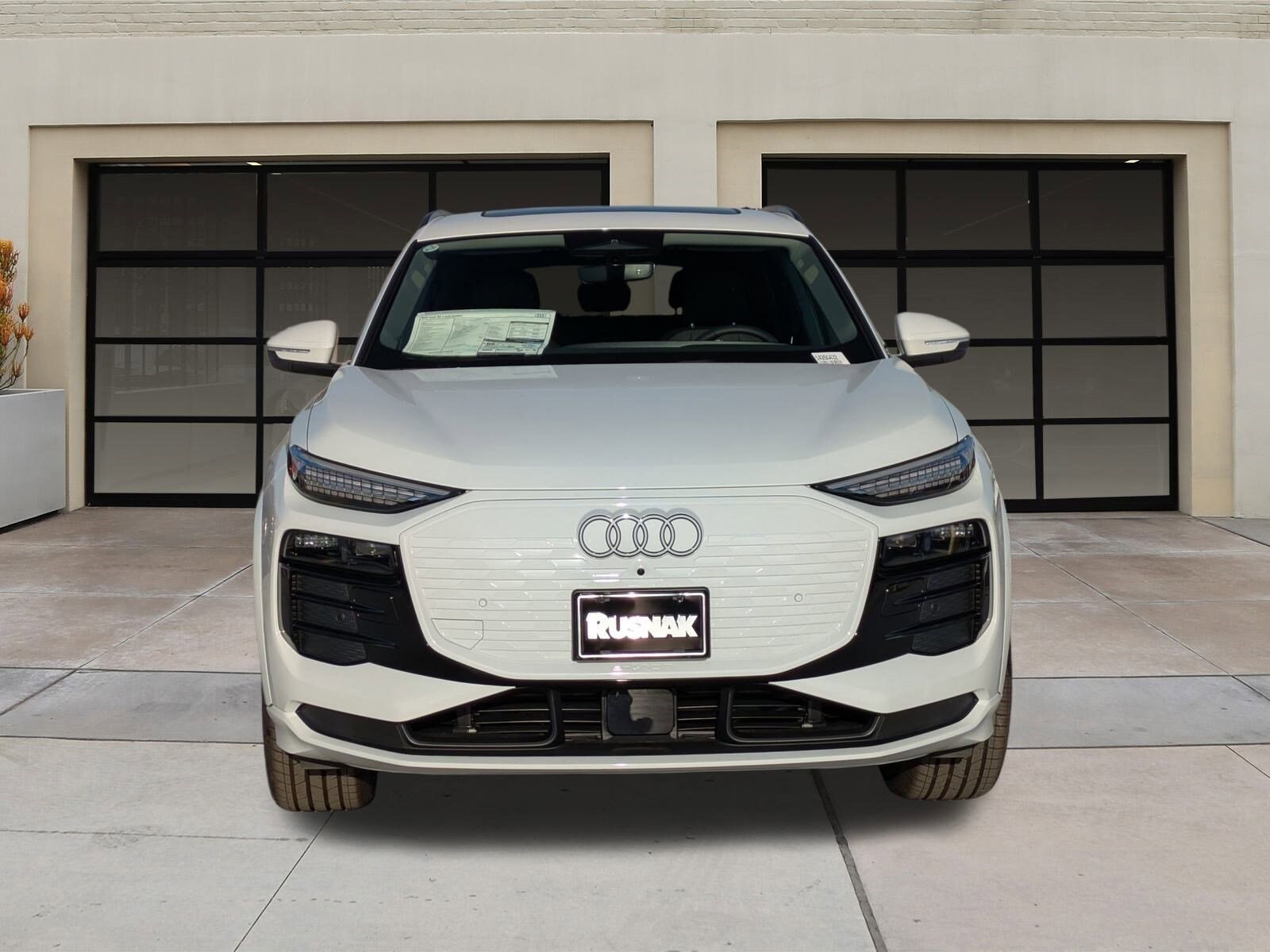2025 Audi Q6 E-tron Premium Plus photo 2