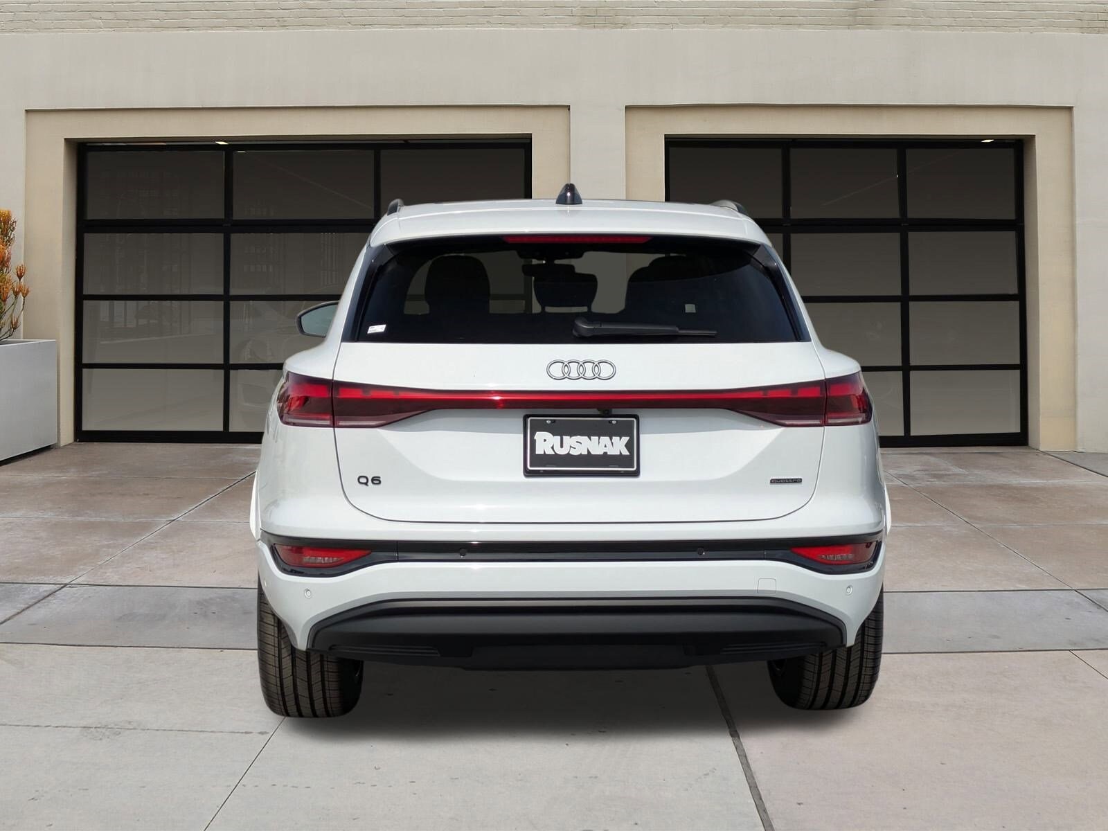 2025 Audi Q6 E-tron Premium Plus photo 4