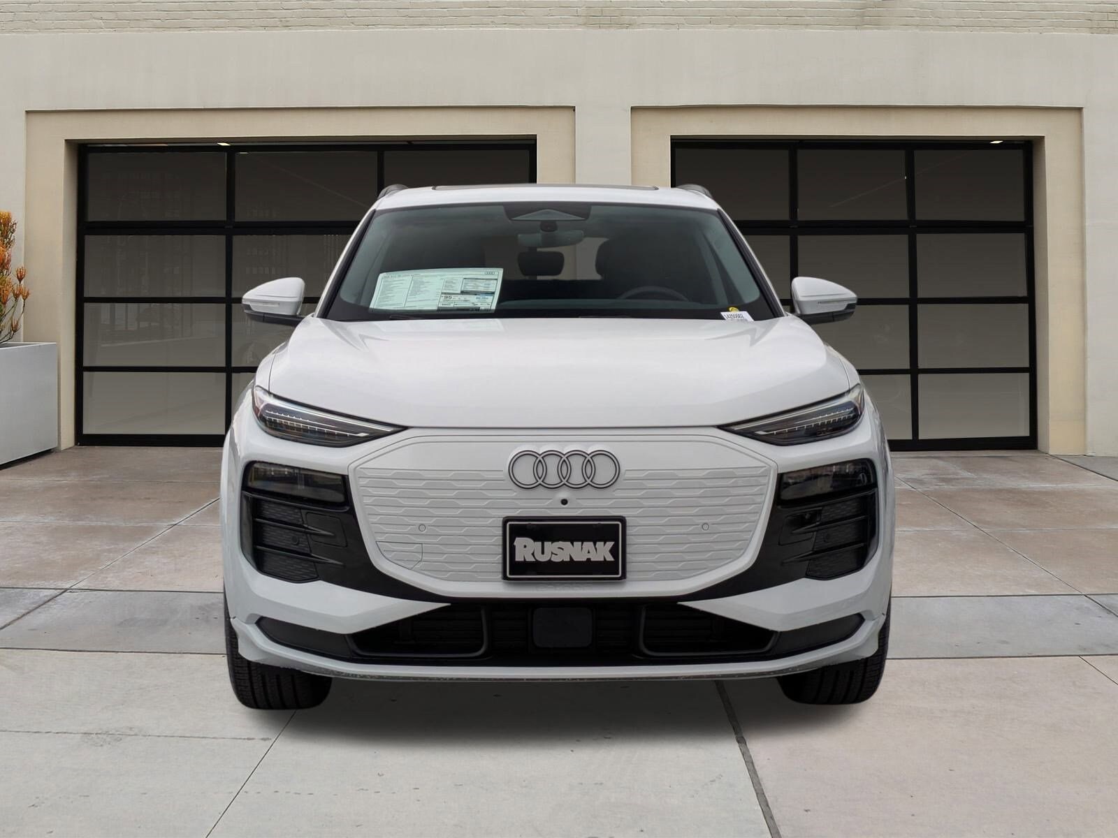 2025 Audi Q6 E-tron Premium Plus photo 2