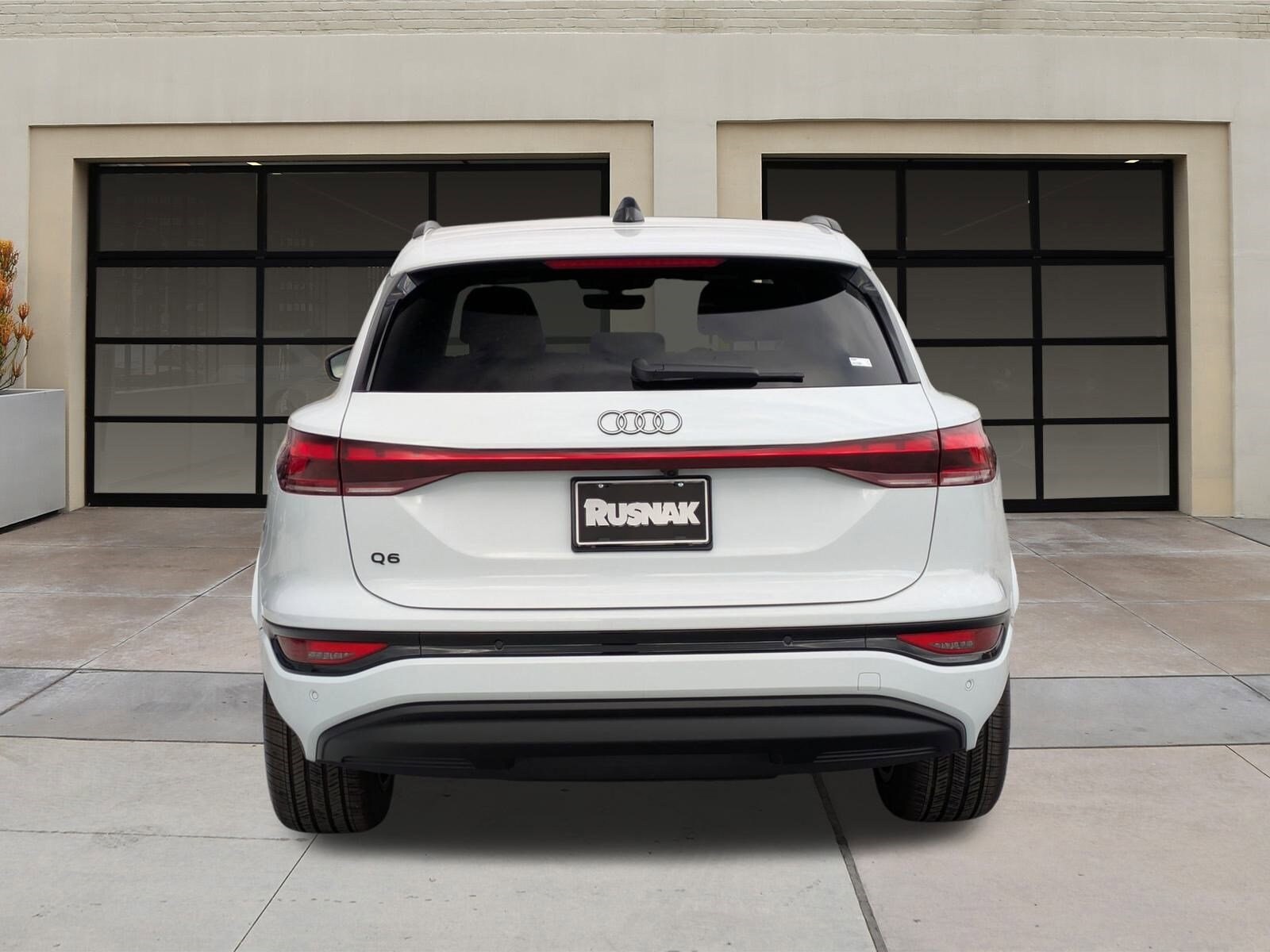 2025 Audi Q6 E-tron Premium photo 4