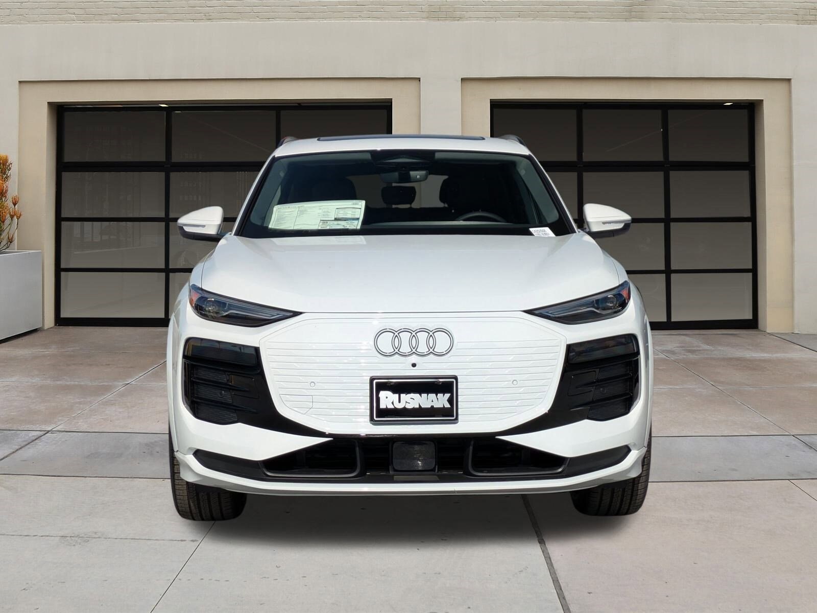 2025 Audi Q6 E-tron Premium photo 2