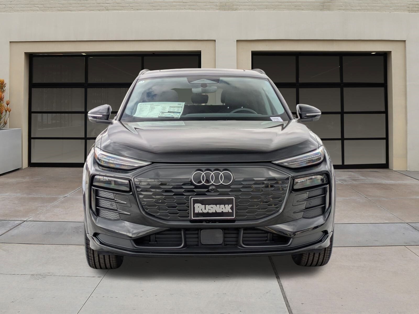 2025 Audi Q6 E-tron Premium Plus photo 2