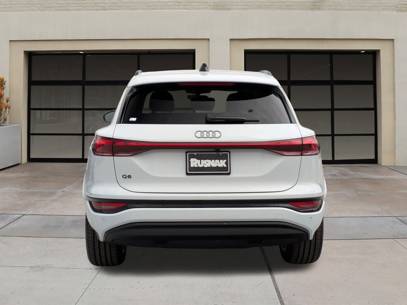 2025 Audi Q6 E-tron Premium photo 4