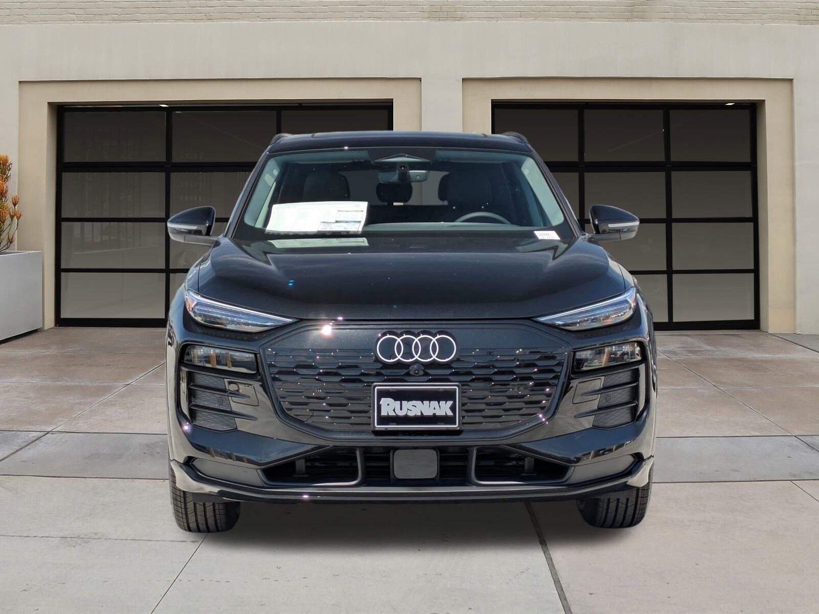 2025 Audi Q6 E-tron Premium Plus photo 2