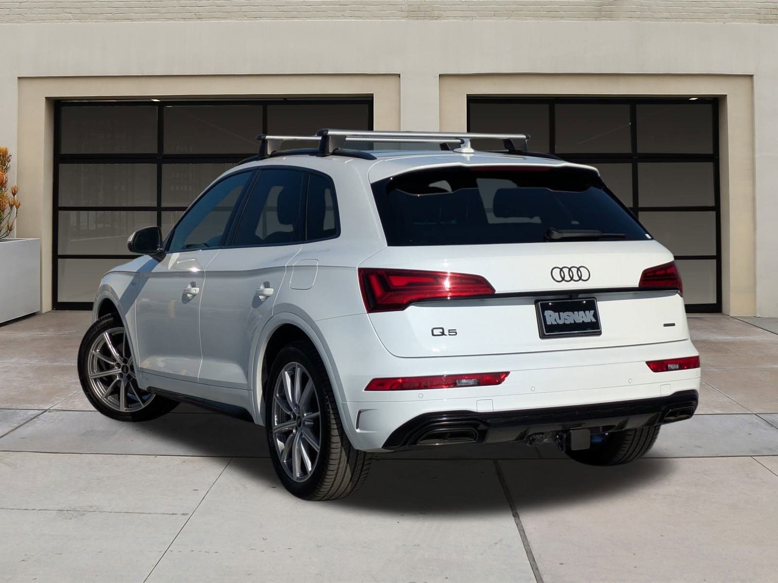 Used 2024 Audi Q5 Premium Plus with VIN WA1E2AFY2R2076544 for sale in Pasadena, CA