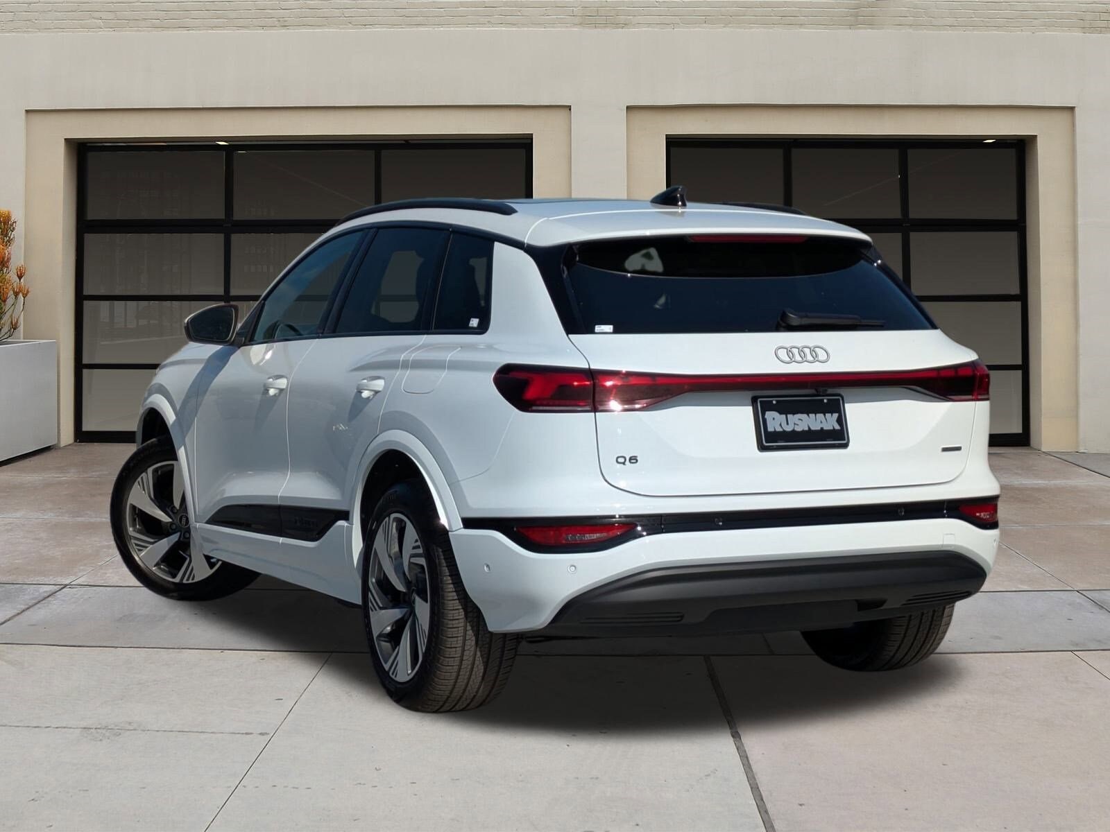 2025 Audi Q6 E-tron Premium photo 3
