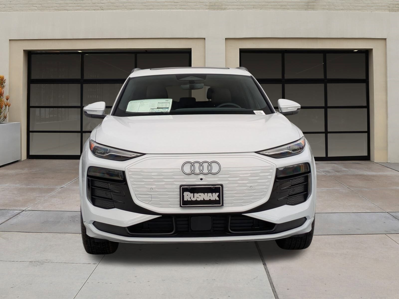2025 Audi Q6 E-tron Premium photo 2