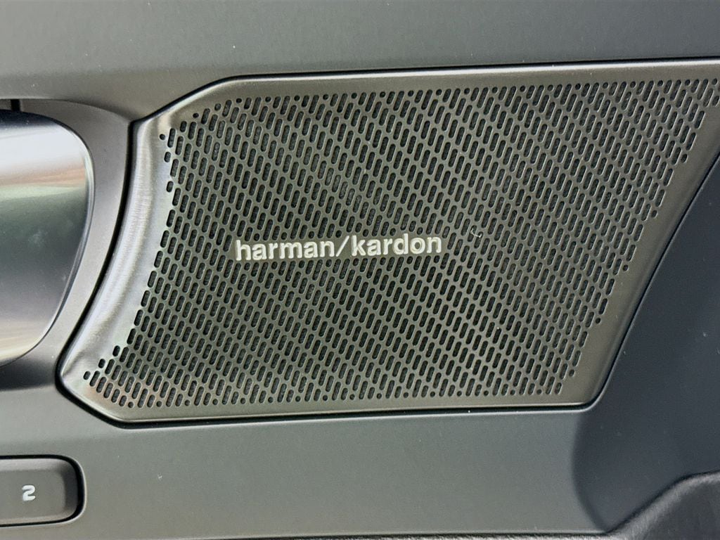 2026 Volvo XC40 Ultra - Photo 18