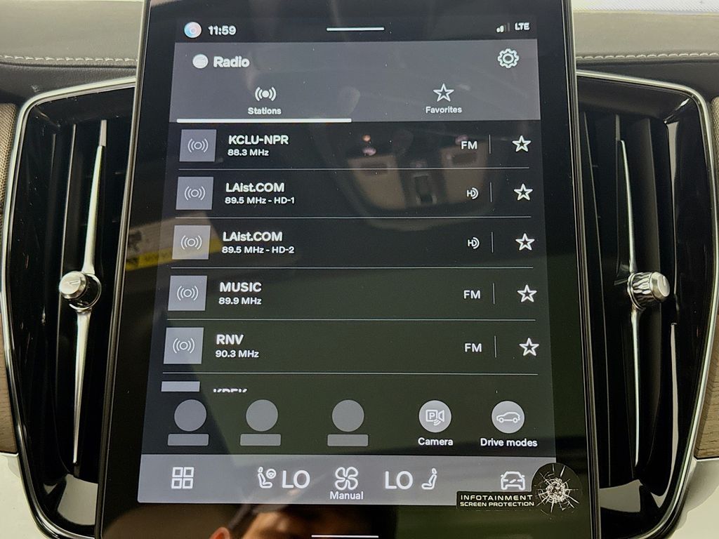 2026 Volvo XC90 Plus - Photo 15