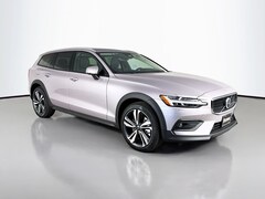 2026 Volvo V60 Cross Country B5 Plus AWD Wagon