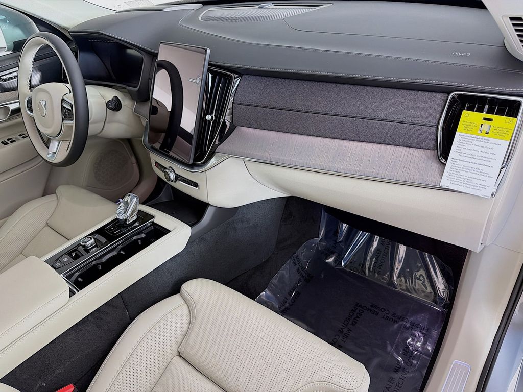 2026 Volvo XC90 Ultra - Photo 32
