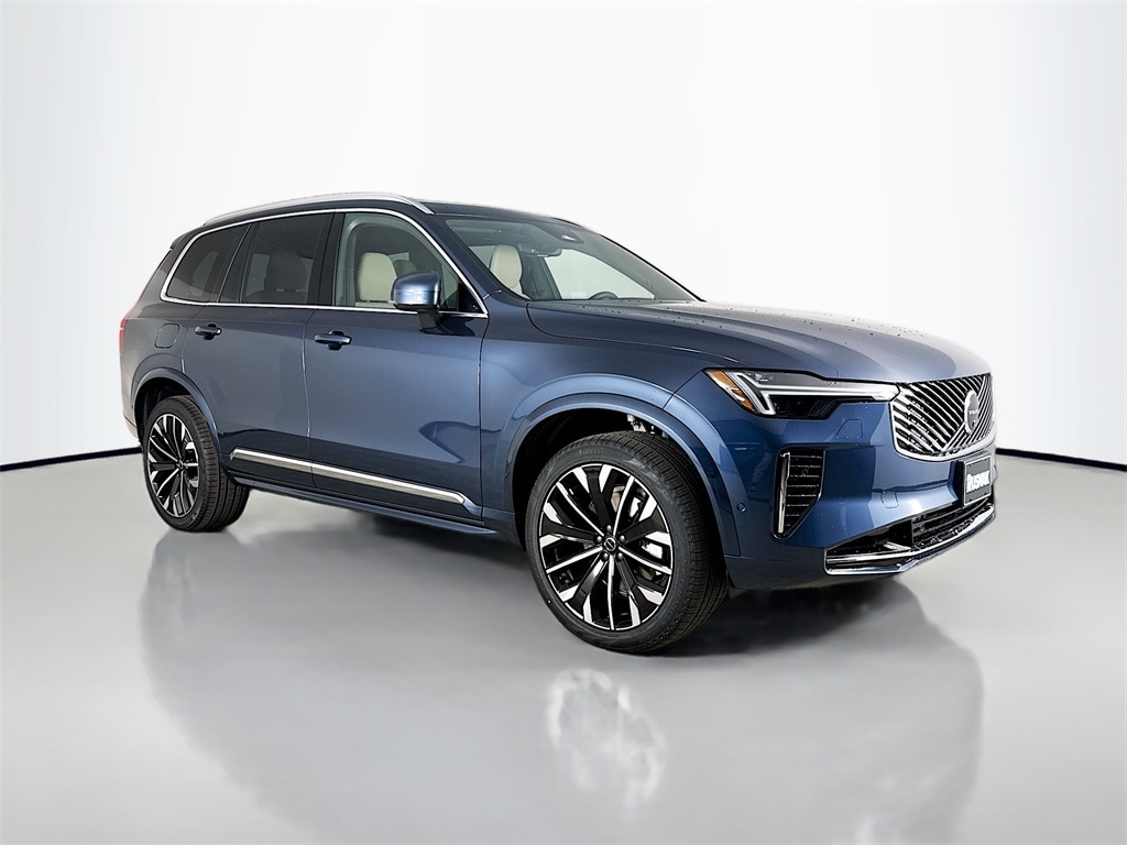 2026 Volvo XC90 Plus's photo