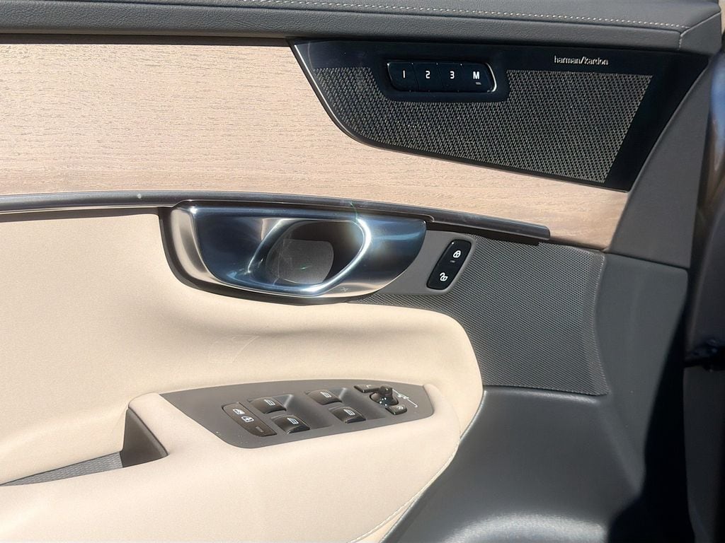 New 2026 Volvo XC90 plug-in hybrid For Sale at Rusnak Volvo Cars