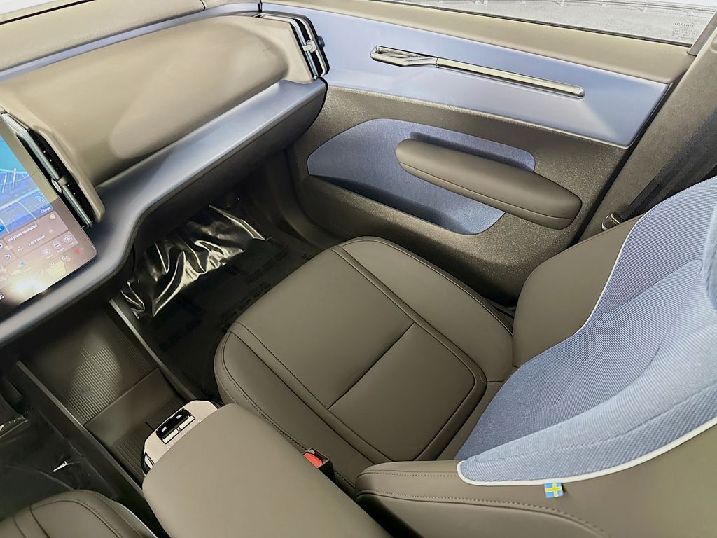 2026 Volvo EX30 Ultra - Photo 23