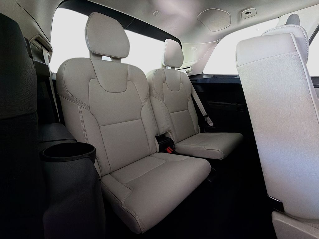 2026 Volvo XC90 Ultra - Photo 29