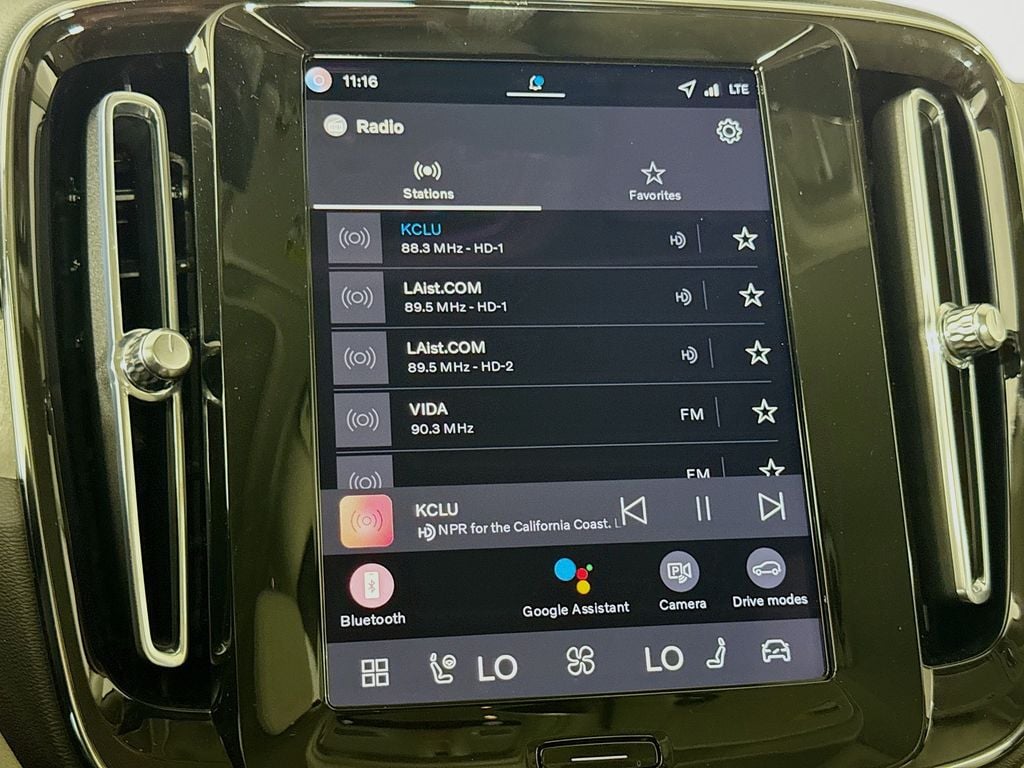 2026 Volvo XC40 Plus - Photo 15