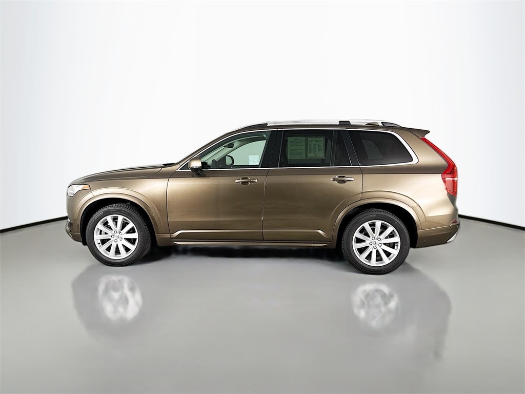 Used 2016 Volvo XC90 T6 Momentum SUV