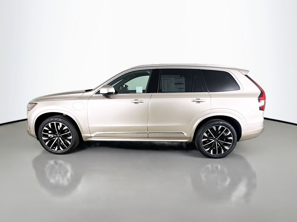 2026 Volvo XC90 Plus - Photo 4
