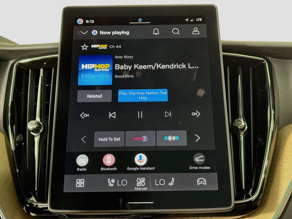 2026 Volvo XC60 Plus - Photo 15